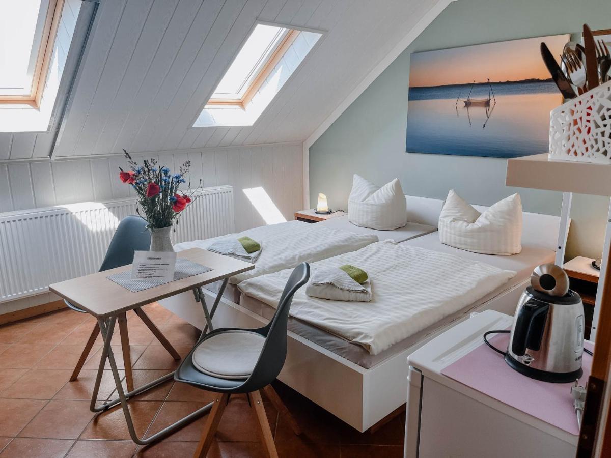 Ferienzimmer Dargen Ngoại thất bức ảnh